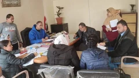 العمل في مكتب سكرتير عام الحي